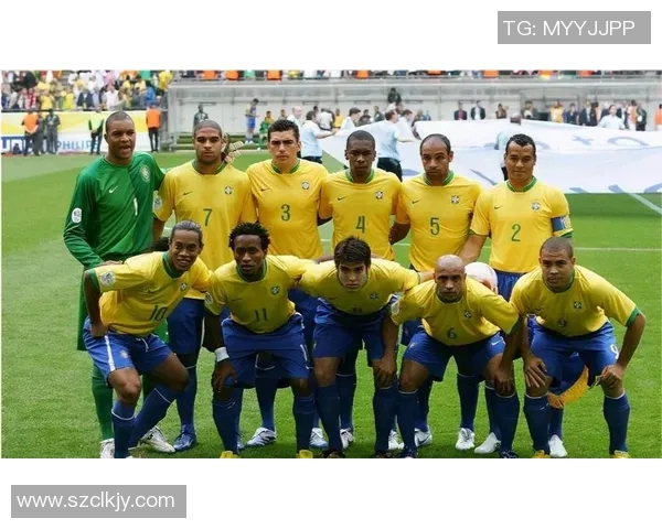 壳球星独树一帜的足球之路：从青涩少年到全球瞩目巨星