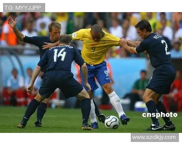 当今足坛在役巨星盘点他们如何影响世界足球格局